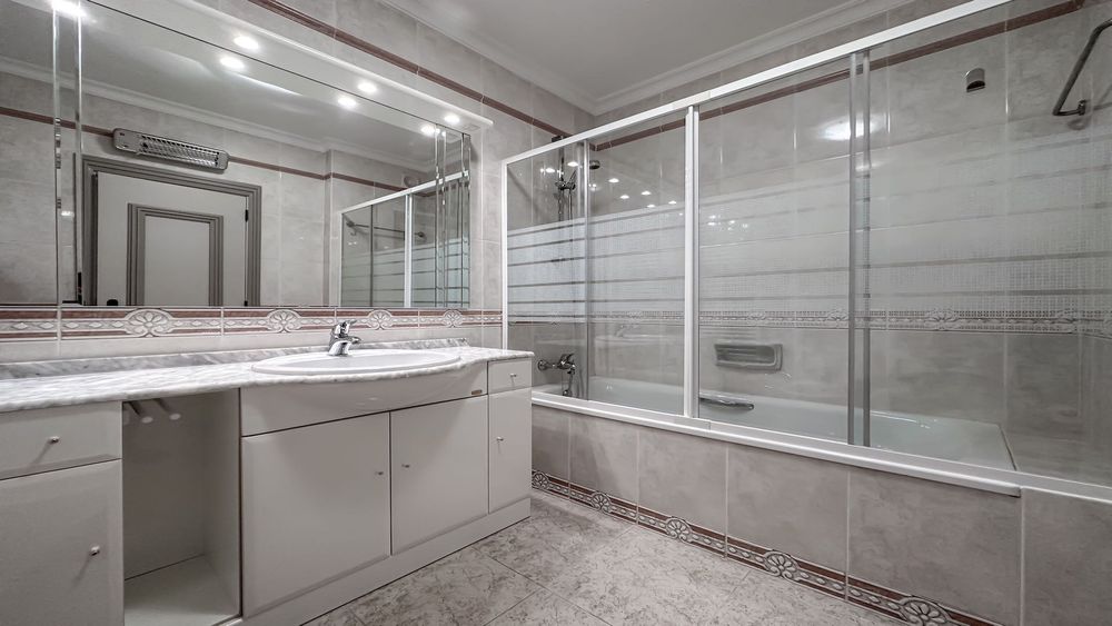 Apartamento de Luxo, Vista Mar Deslumbrante a 100m da Praia, Albufeira