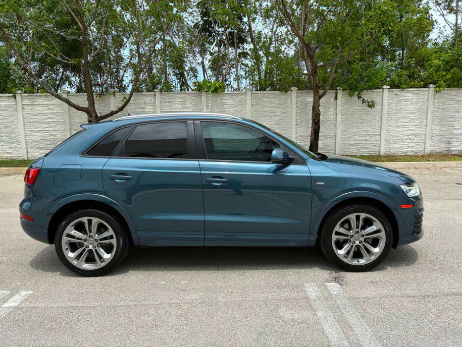 Audi Q3 Premium      2018