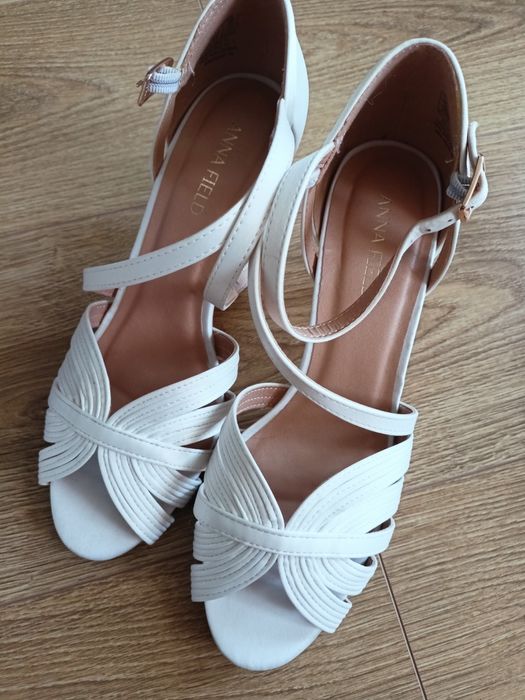 Buty ślubne nowe 37