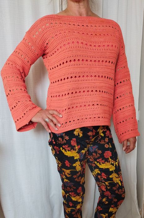 Sweter  letni,  ażurowy