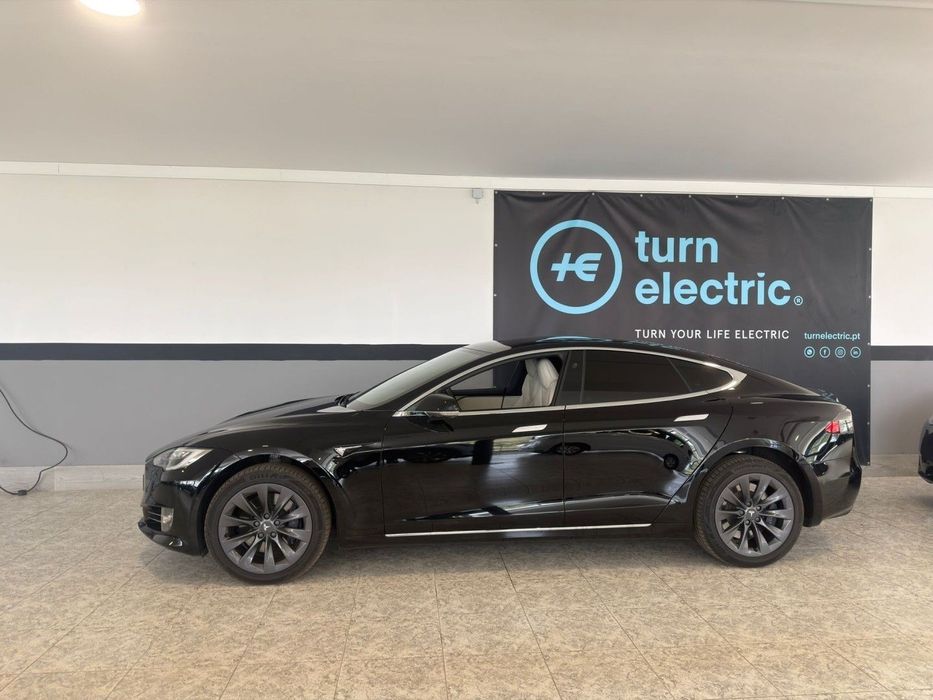 Tesla Model S Long Range