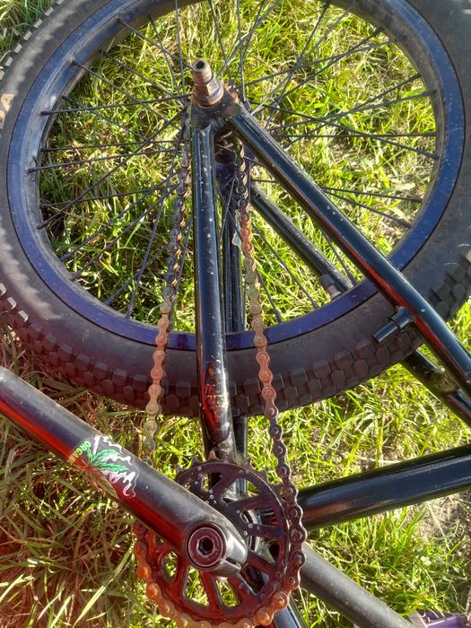 Piękny czarny bmx 20