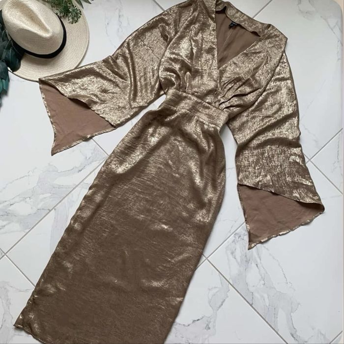 Платье вечернее