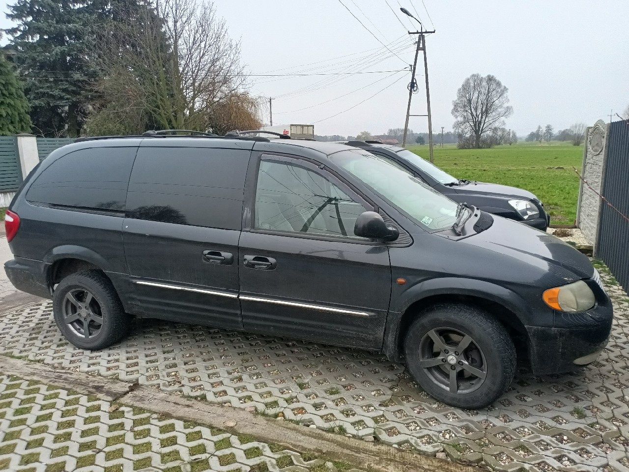 chrysler grand voyager lpg olx