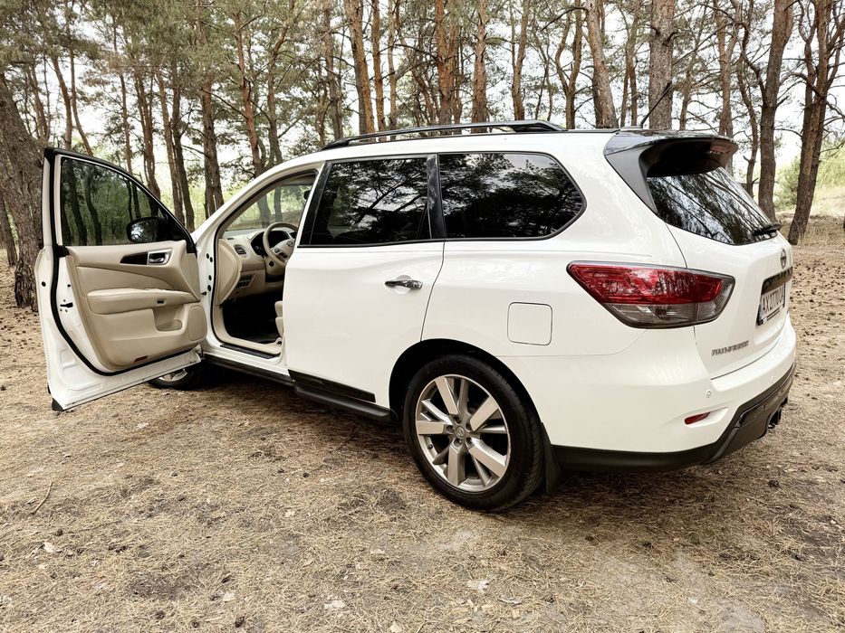 Срочно Продам Nissan pathfinder PLATINUM, 2013 г.