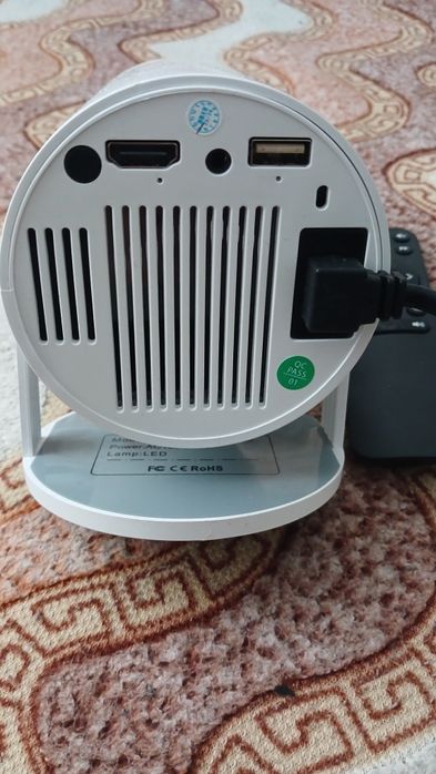 Смарт-проектор HY300 продам