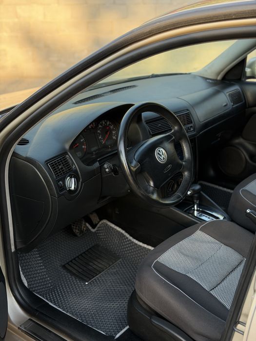 Продам Volkswagen Golf АВТОМАТ