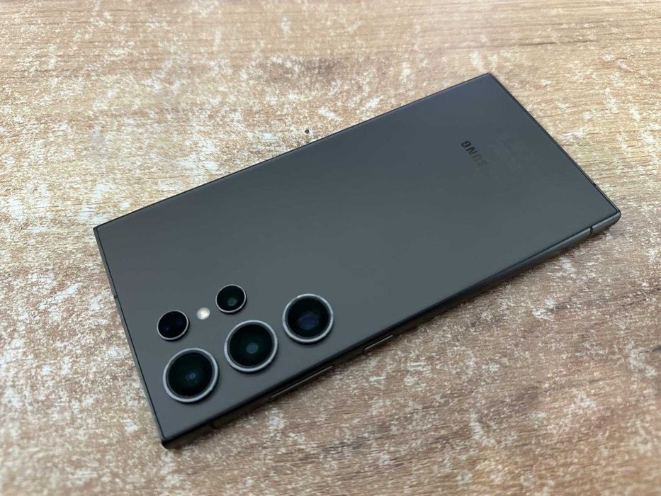 Telefon SAMSUNG S24 ULTRA Karton