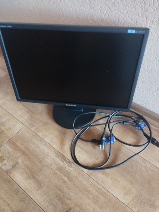 Monitor LCD  Samsung SyncMaster 2243NW
