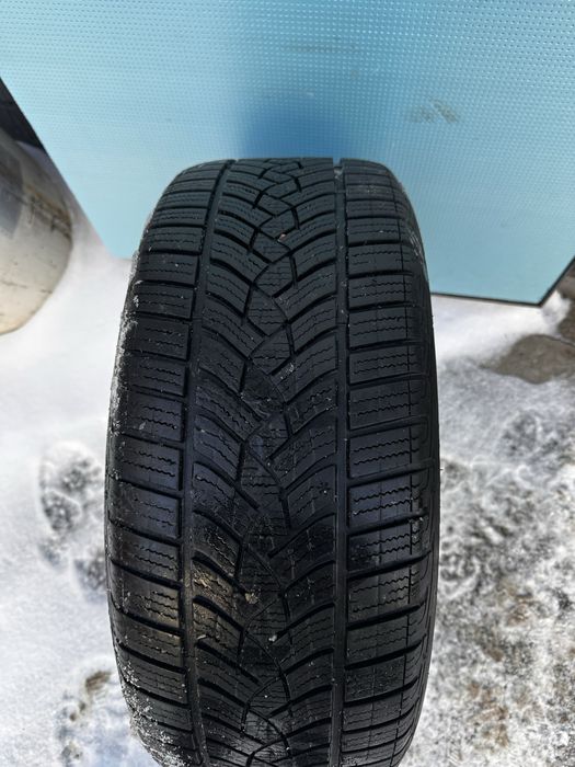 Good Year Ultra Grip Perfomance 225/45/R18 зима 1 колесо