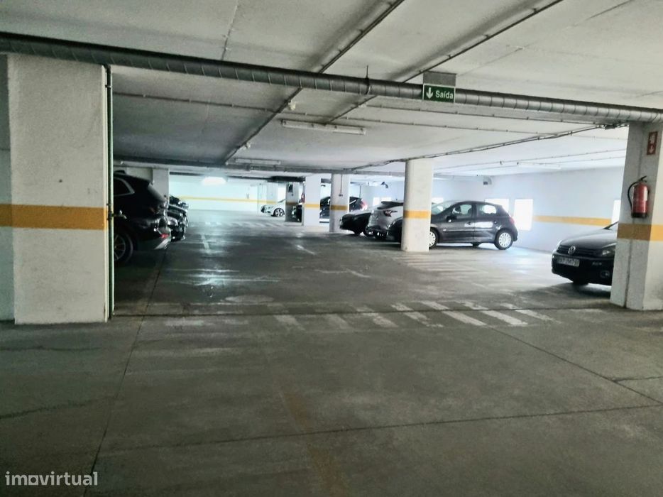 Excelente Apartamento T2 Para Arrendar Em São Domingos De Benfica