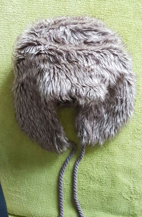 Futrzana czapka zimowa