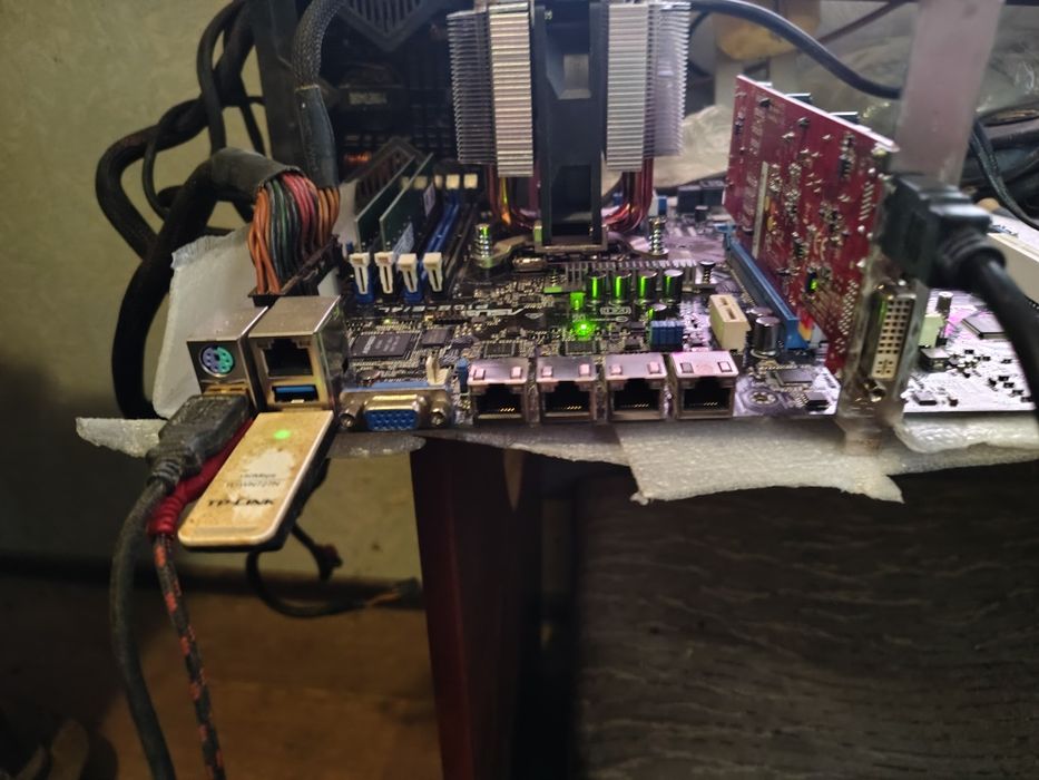 Материнська плата Asus P10S-E/4L + Intel Xeon E3-1270 v5 3600 MHz + кулер