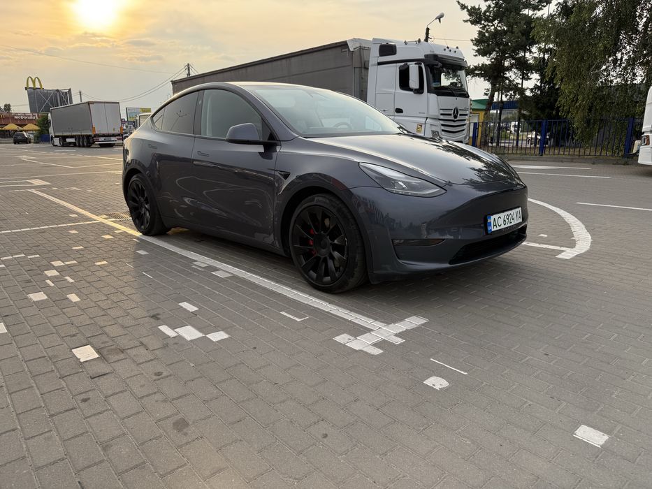 Tesla Model Y Performance 2023