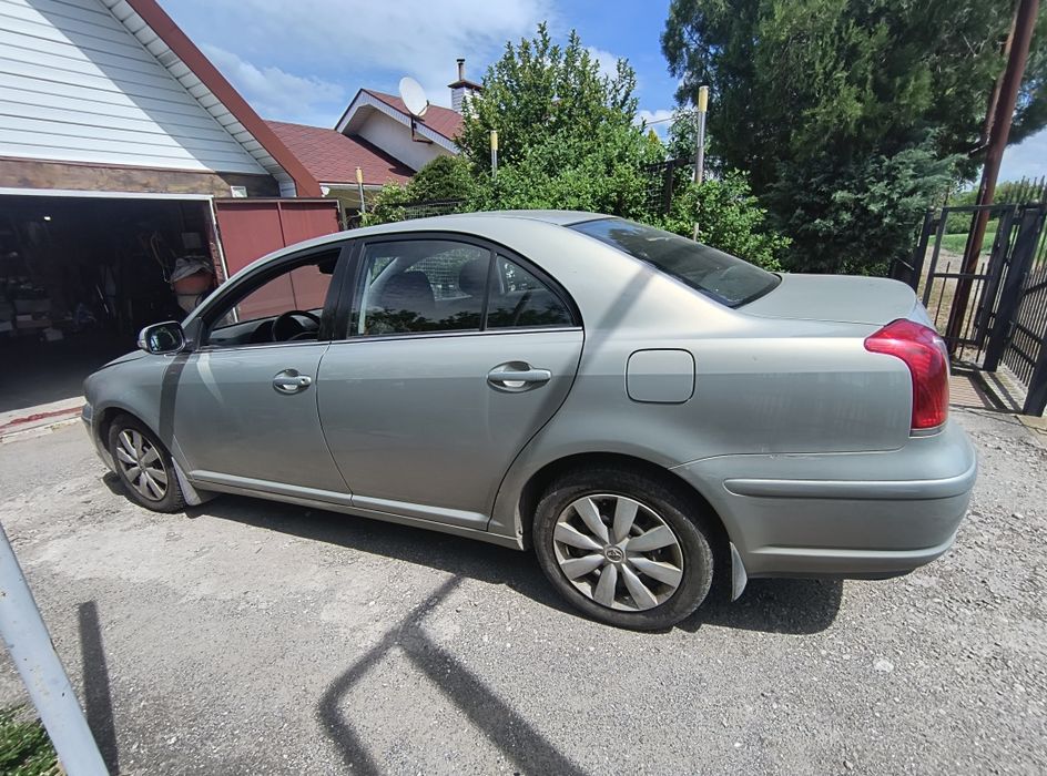 Toyota avensis FL 2008 1.8 mt