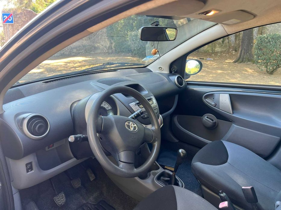 Toyota Aygo 1.0 Com Apenas 1 Único Dono - Completamente Impecável