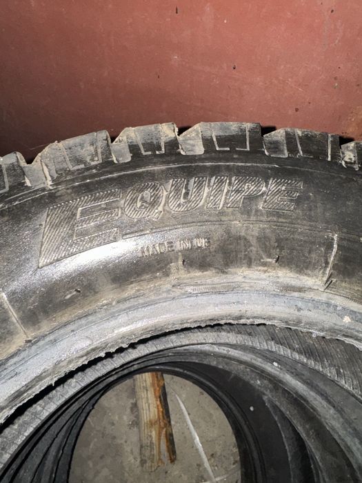 Продам болотяні шини Equipe