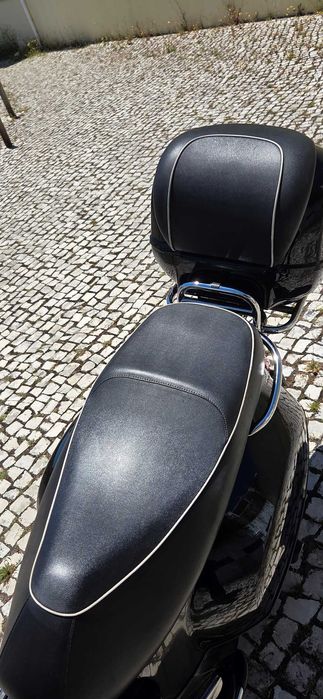 VESPA GTS 300 SUPER COM EXTRAS