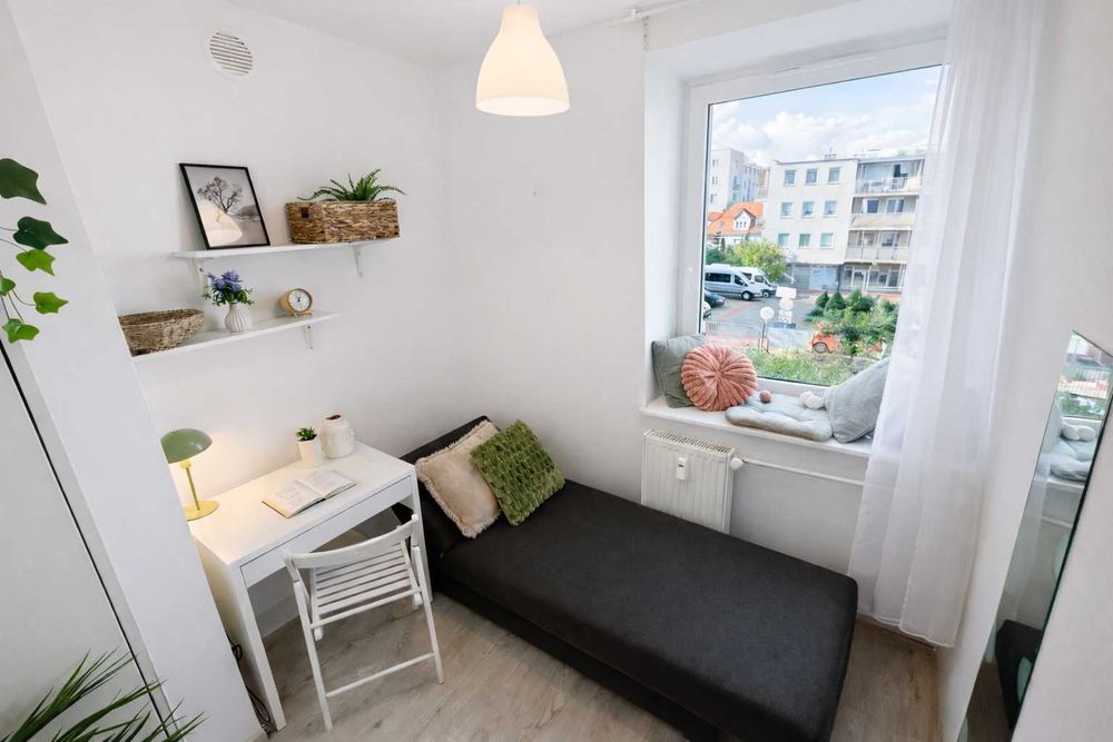 GRABÓWEK świeżo odmalowany pokój blisko UM Morska 99