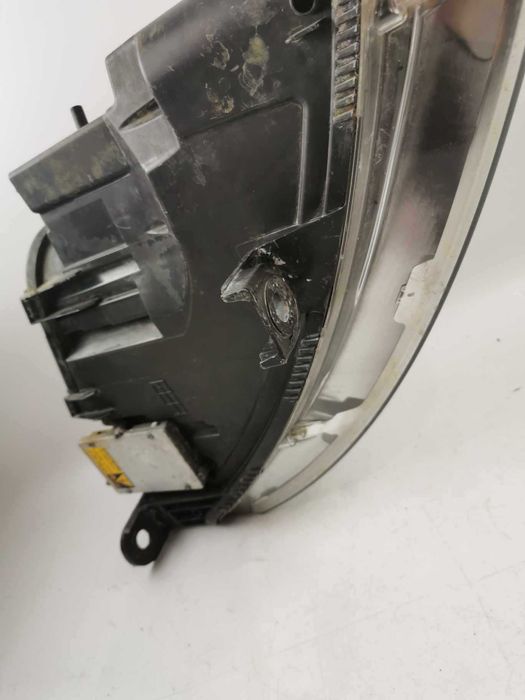 Lampa Lewa Xenon Hella Audi A6 C6 XENON przód Lewy przednia
