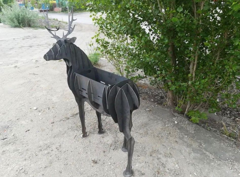 Idealny na majowke Grill w ksztalcie Jelenia