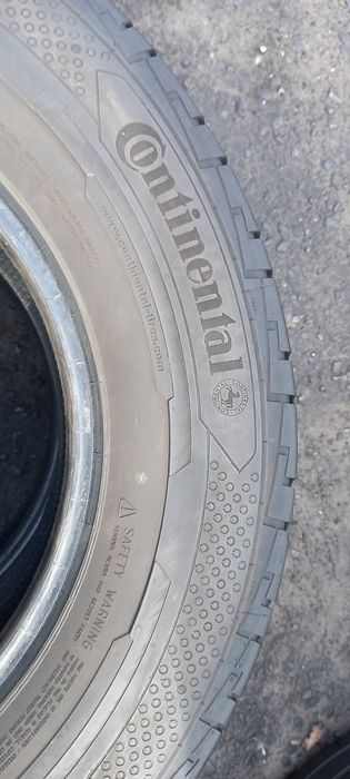 Opony używane 235/65/16c continental 2x6 mm 2020