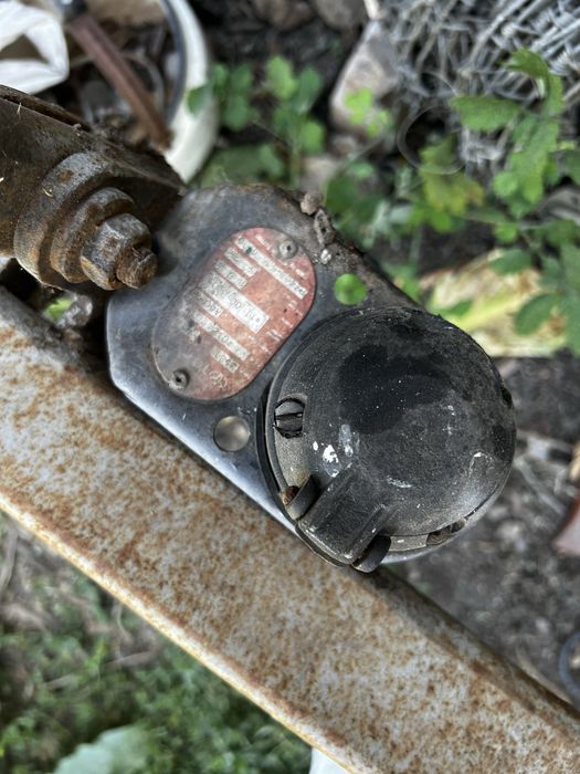 Фаркоп Toyota Avenis Verso