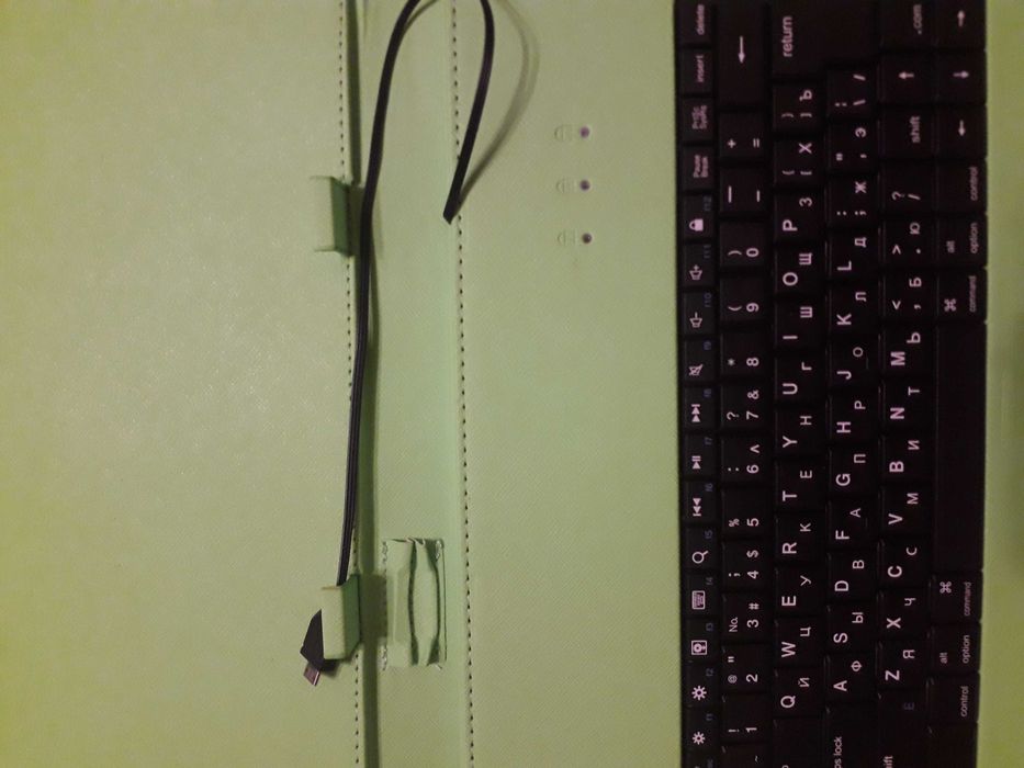 Чехол с клавиатурой для планшета. MINI USB