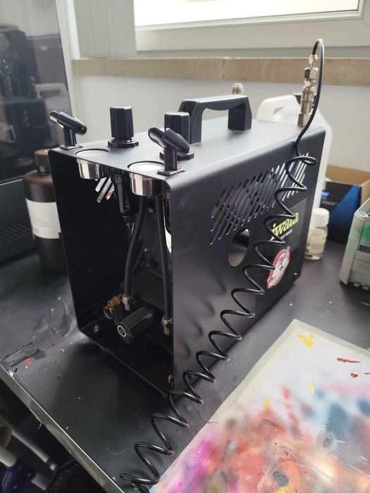 Compressor de aerografia Iwata Power Jet Pro (Modelo IS-975)