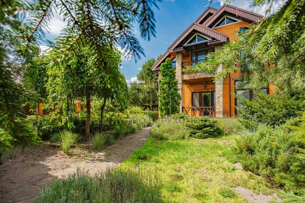 Продажа дома с бассейном Голосеево