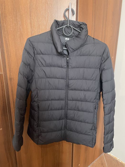 Куртка легка uniqlo