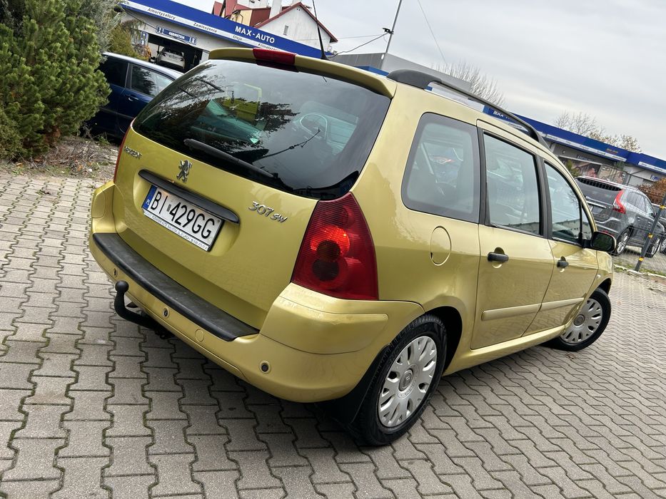 1.6 Benzyna 109KM AUTOMAT Kombi 7-osobowy Zarejestrowany