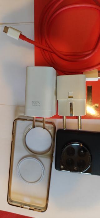 Oneplus 12 stan idealny 12GB 256GB wyświetlacz jak nowy Polecam