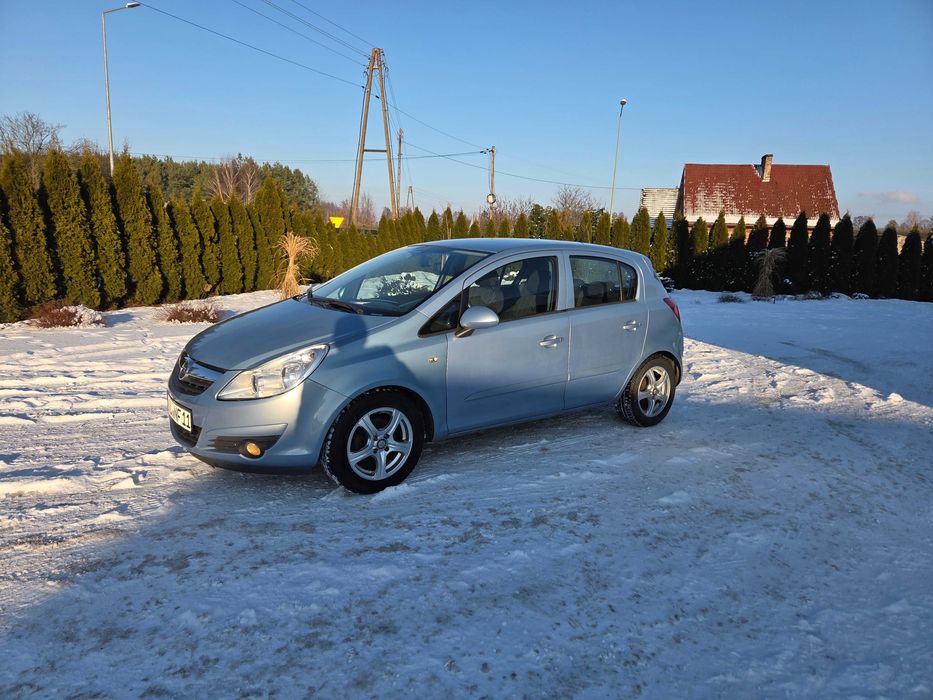 Opel Corsa D 1.0 benzyna  Klimatyzacja Tempomat