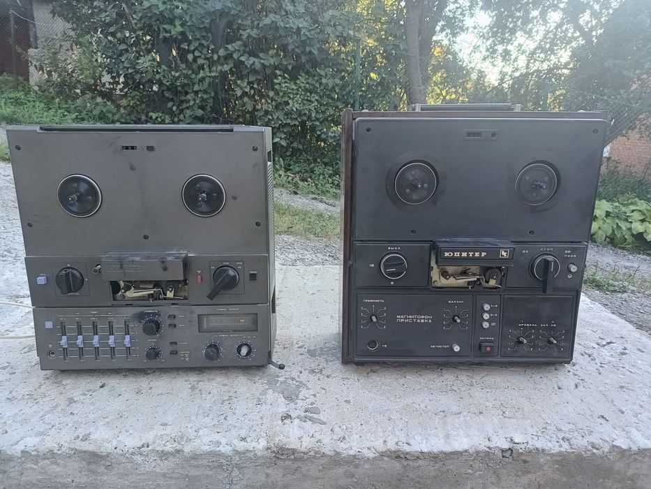 Юпитер. Магнітофон бобінний.