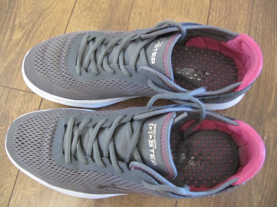 Кросівки жіночі Skechers 39р 25,5см