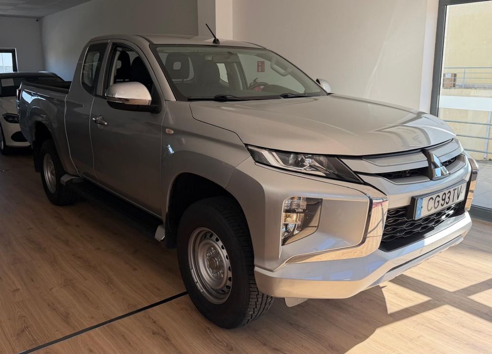 Mitsubishi L200 — fotografia 2