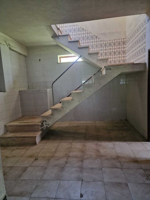 480M contruídos, perfeito para alojamento Local ou 2 apartamentos.