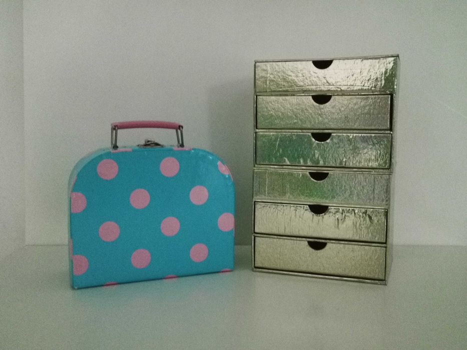 Zestaw na biurko, do pokoiku - walizeczka pudełko organizer szufladki