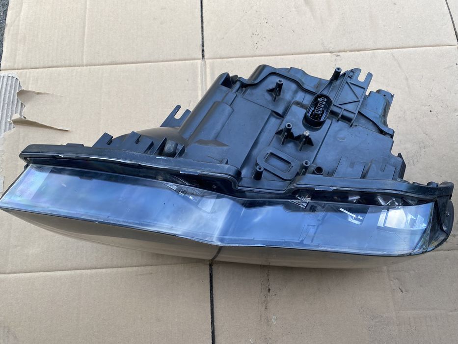 Фары левая и правая ксенон Европа BMW X5 E53 оригинал рестайлинг