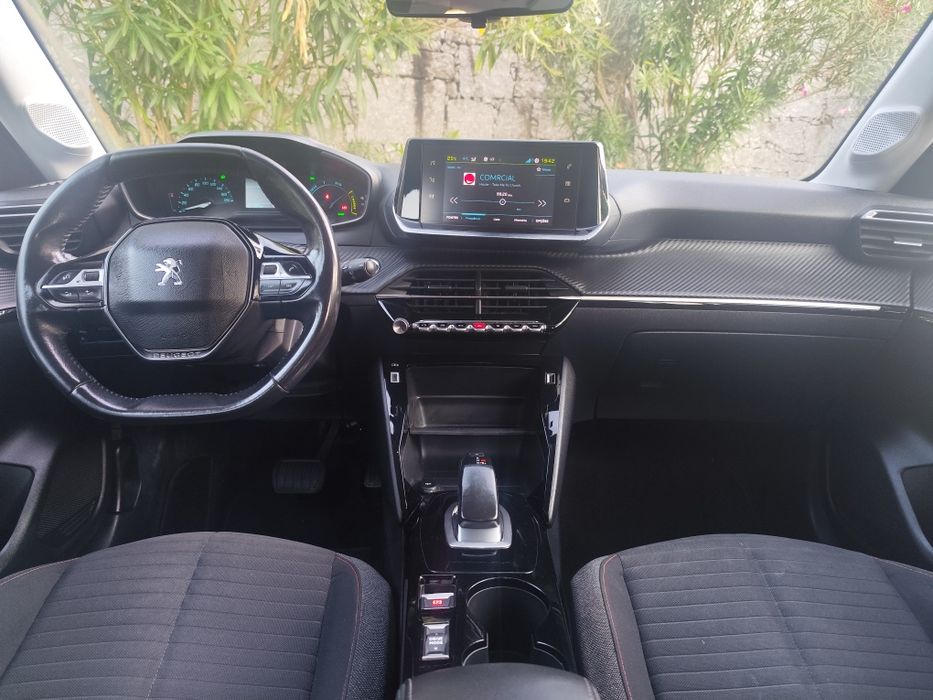 Peujoet e-208  100% elétrico 2021