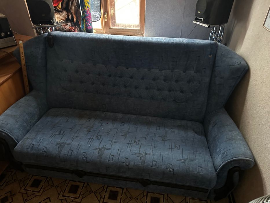 Мʼякий діван,вживаний