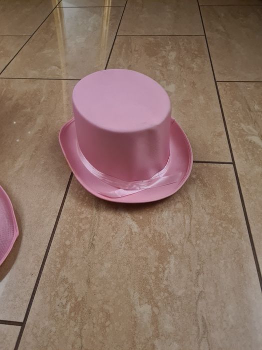 kapelusze materiałowe