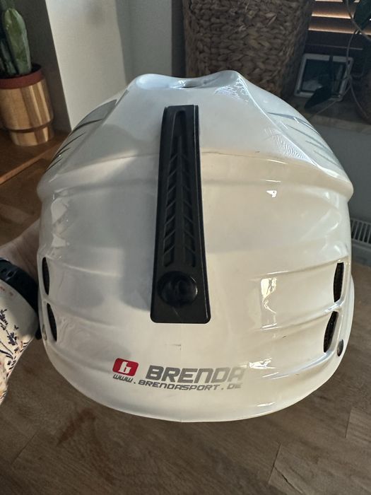 Sprzedam kask dzieciecy zimowy Brenda rozm. S