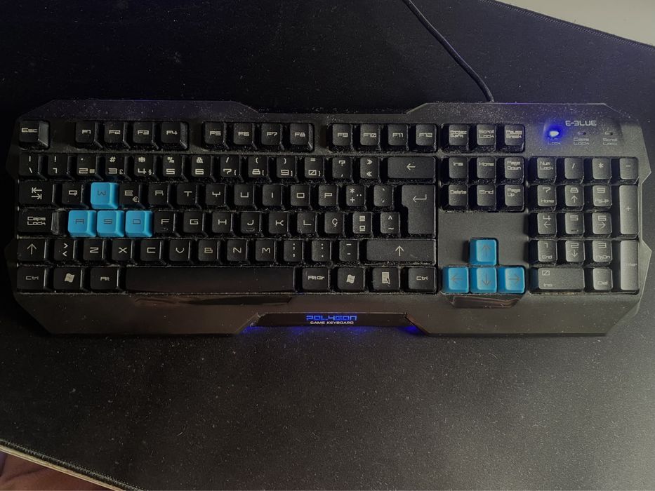 Polygon Gaming Keyboard64283889619202122