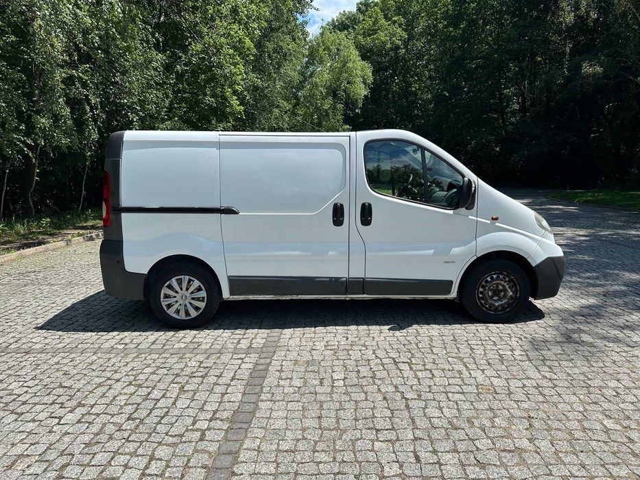 Opel Vivaro 2,0 CDTI samochód ciężarowy