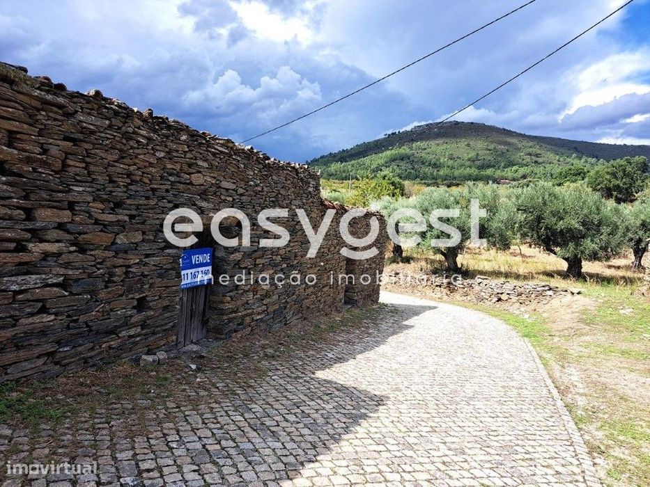 Armazém de apoio á agricultura de 59 m2, Maçores, Torre de Moncorvo