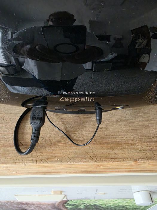 Vendo coluna Bowers &Wilkins Zeppelin
