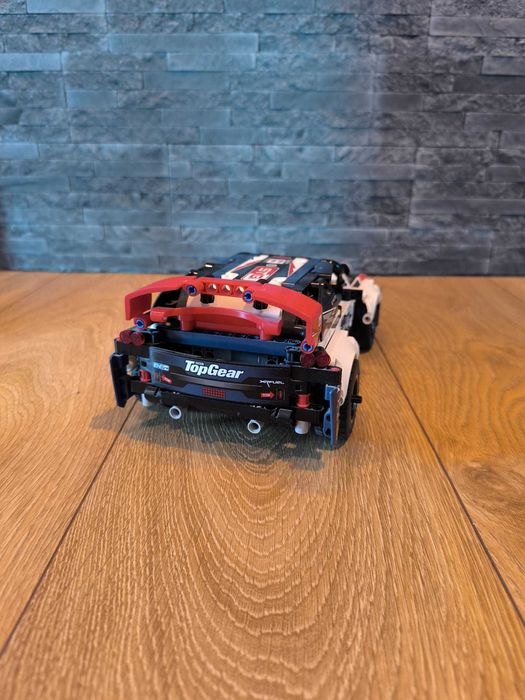 LEGO Technic 42109 sterowane przez aplikację.