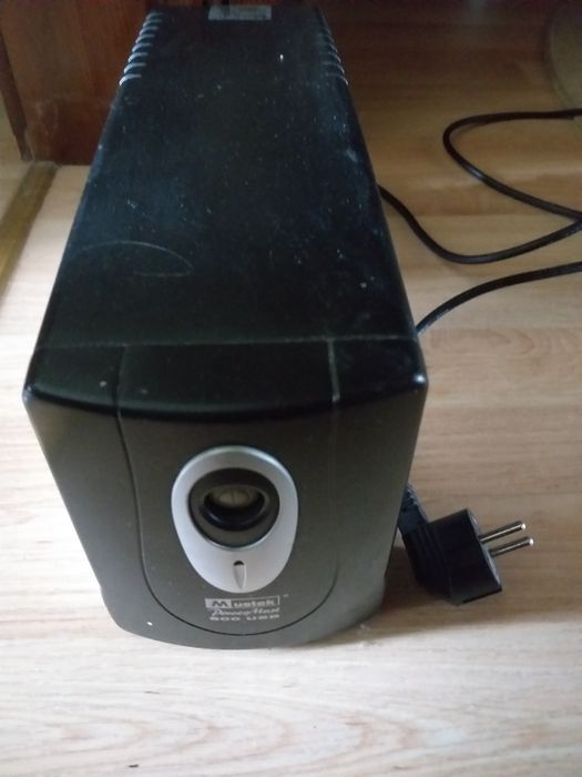 ИБП, бесперебойник инвертор Mustek PowerMust 600usb